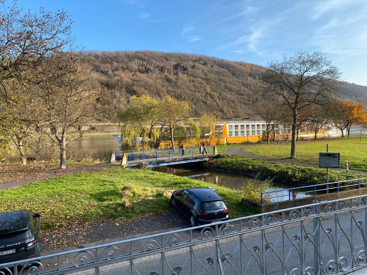 Direkter Moselblick I Altbau I 4 Personen I Terrasse Lejlighed Sankt Aldegund Eksteriør billede